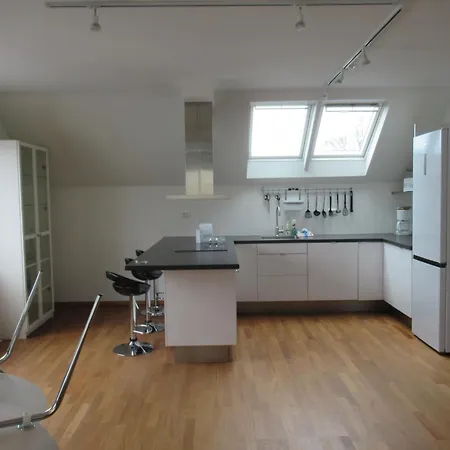 Housing - Storhaugveien 10 *